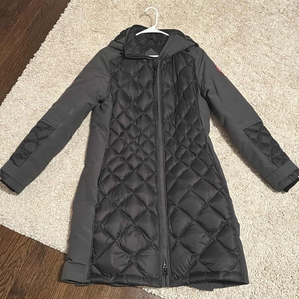 CANADA GOOSE Women down puffer
